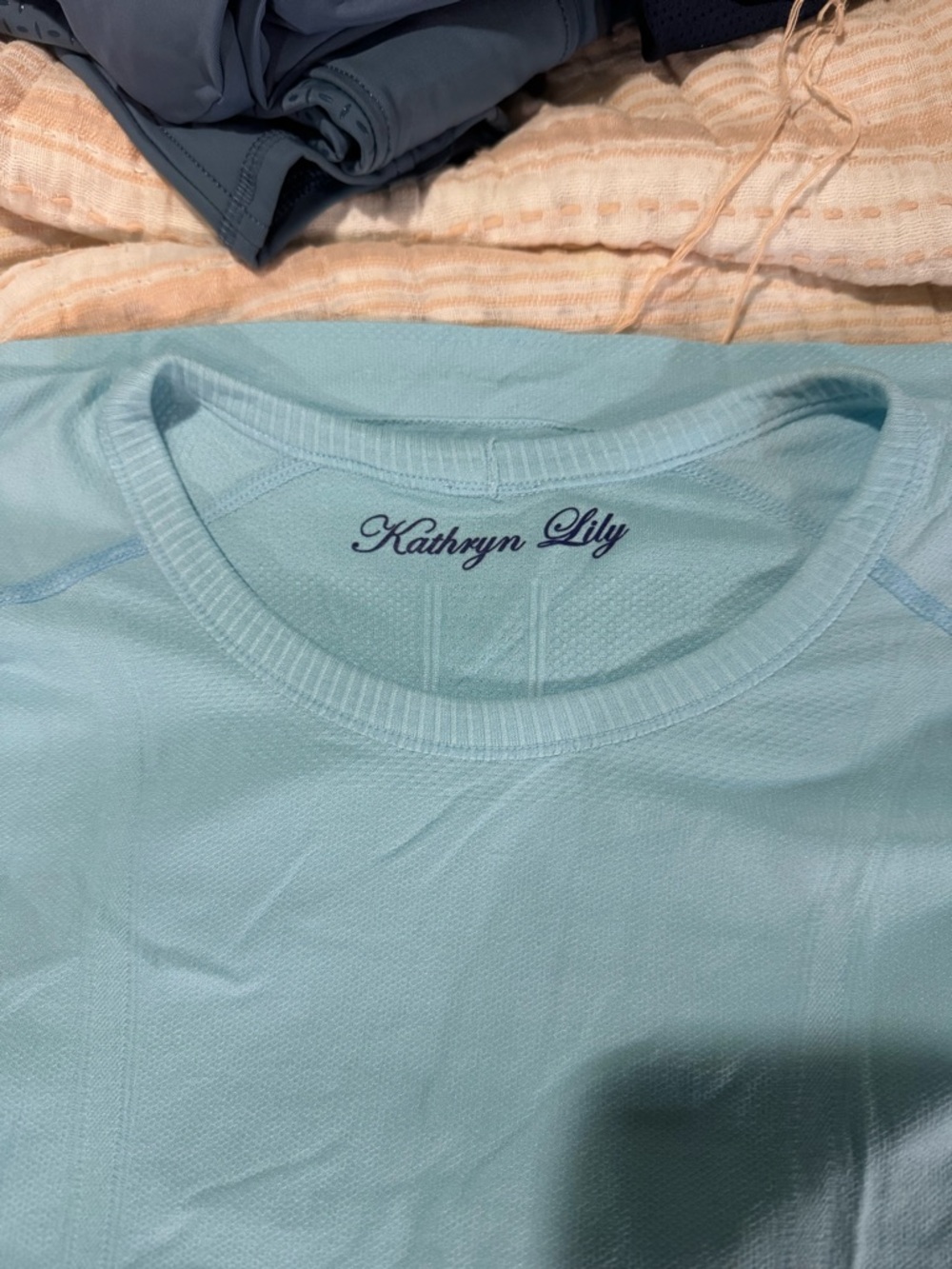 Kathryn Lily Seamless Performance Shirt-Short Sleeve